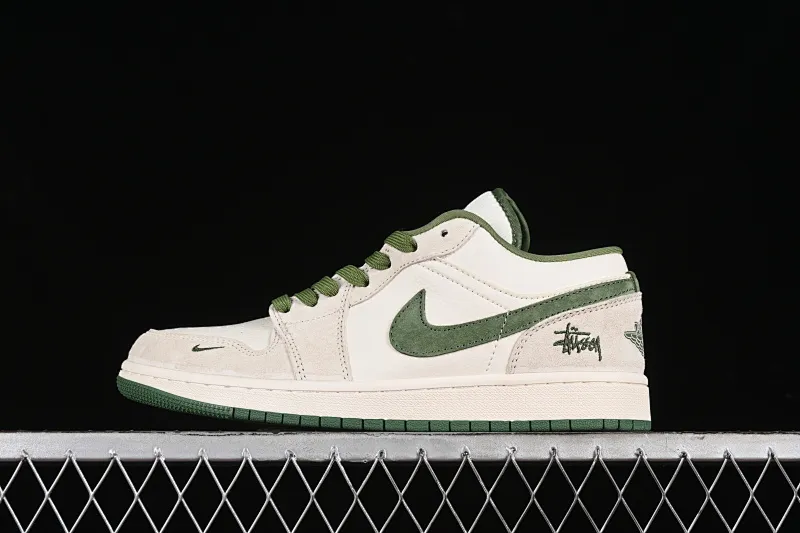 All categories Air Jordan Jordan series basketball shoes Air Jordan 1 Low High-end customized low-top sneakers Air Jordan 1 Low AJ1 Joe 1 Stussy joint-Milu Zhuba High-end customized low-top retro basketball shoes DM5688-102